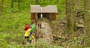 Quelle: https://db-service.toubiz.de/var/plain_site/storage/images/orte/oberharmersbach/hademar-laedt-ein-naturerlebnispfad-oberharmersbach/naturerlebnispfad_wohnturm_rweber_headerfrb/1083382-1-ger-DE/Naturerlebnispfad_Wohnturm_RWeber_HeaderFRB_reference.jpg