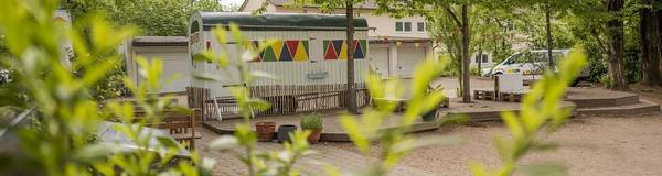 Quelle: SFZ Offenburg Ansicht Bauwagen Stadtteil- und Familienzentrum Buntes Haus